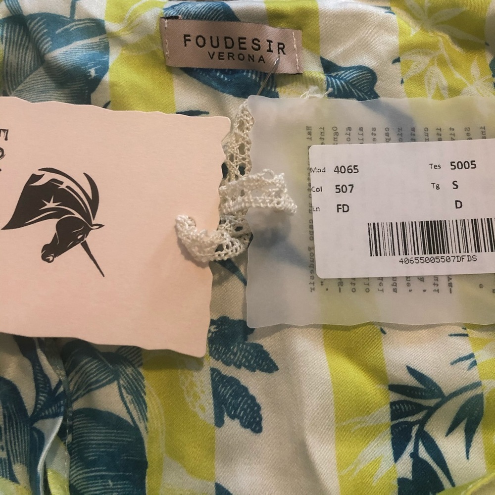 Top - Picture 3 of 3